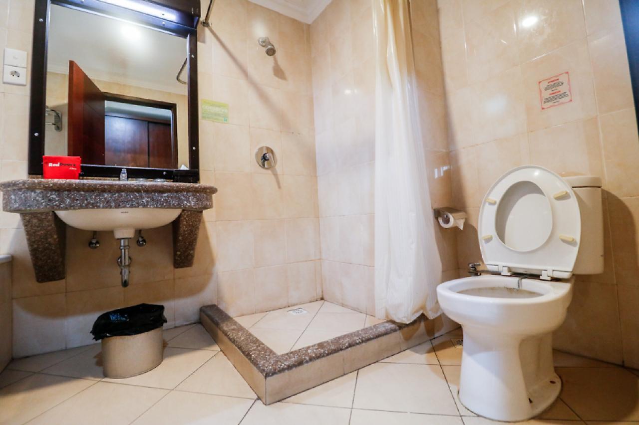 Reddoorz Premium @ Bukit Damai Indah Hotel Balikpapan  Ngoại thất bức ảnh