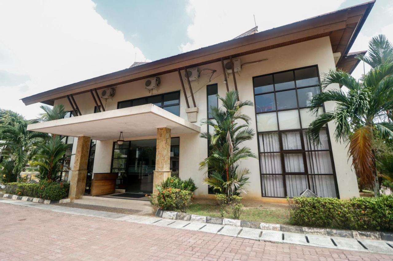 Reddoorz Premium @ Bukit Damai Indah Hotel Balikpapan  Ngoại thất bức ảnh