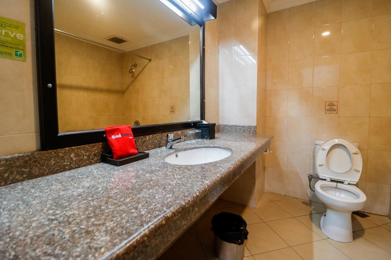 Reddoorz Premium @ Bukit Damai Indah Hotel Balikpapan  Ngoại thất bức ảnh