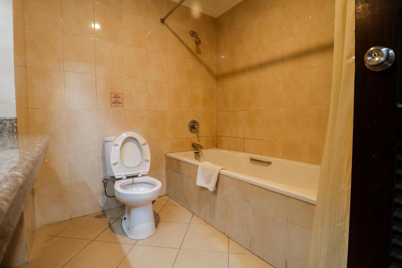 Reddoorz Premium @ Bukit Damai Indah Hotel Balikpapan  Ngoại thất bức ảnh